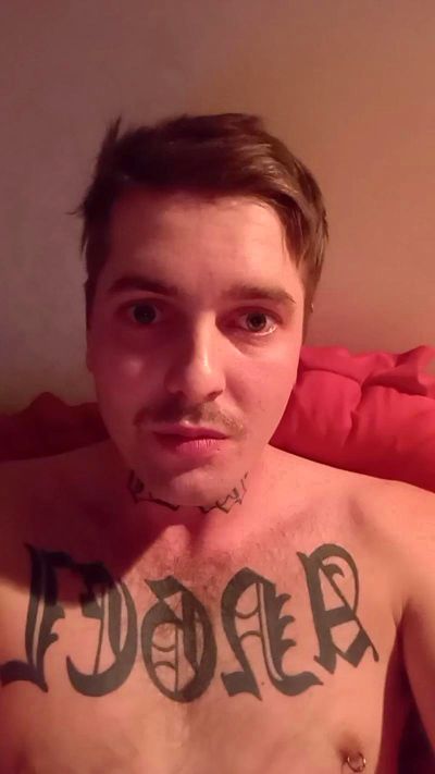 Savageboy99 live cam on Cam4