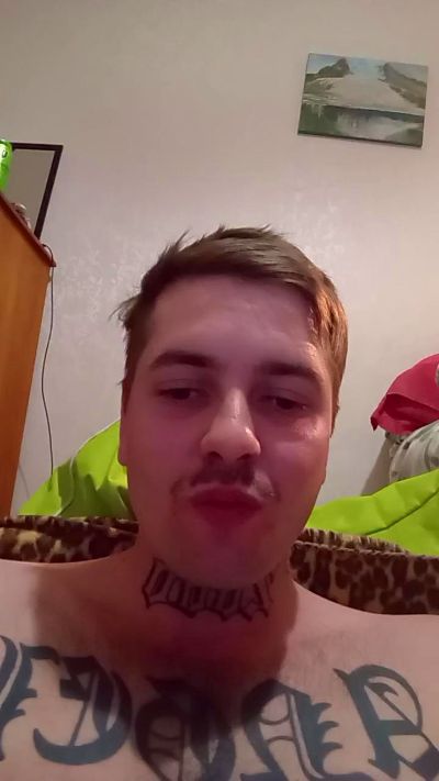 Savageboy99 live cam on Cam4