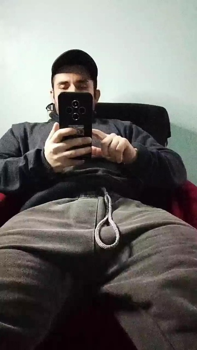 SaymonFitness live cam on Cam4