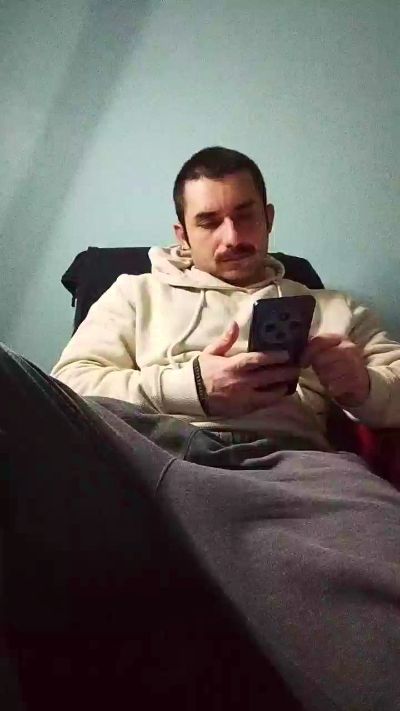 SaymonFitness live cam on Cam4