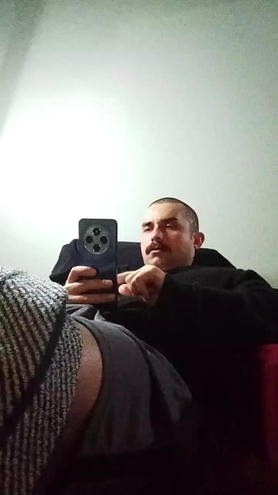 SaymonFitness live cam on Cam4