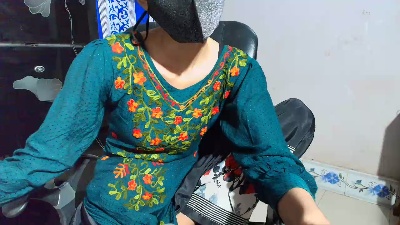 Sbeera live cam on Cam4