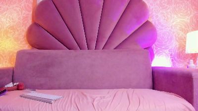 Scarleett_22 live cam on Cam4