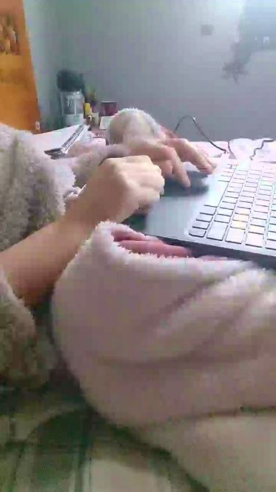 Scarlet699 live cam on Cam4
