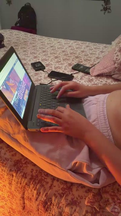Scarlet699 live cam on Cam4