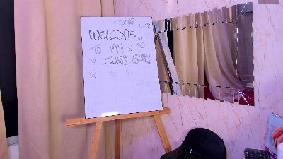 ScarletBlondie live cam on Cam4