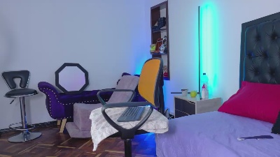 ScarletHiit live cam on Cam4