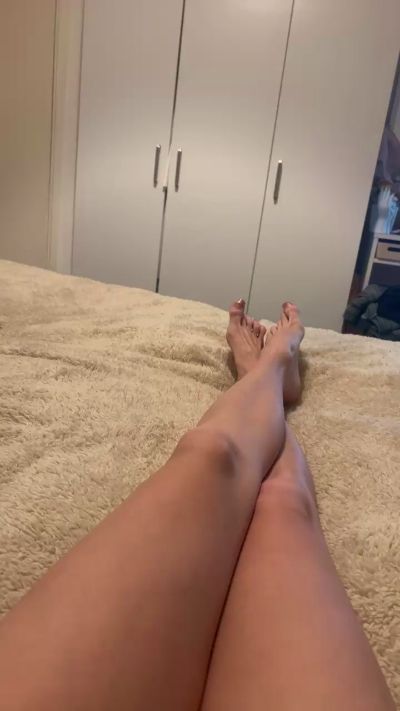 ScarletReign Live Cam on Cam4