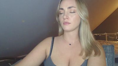 ScarlettAngelX live cam on Cam4