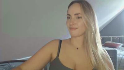 ScarlettAngelX live cam on Cam4