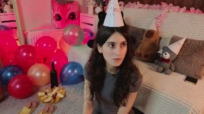 ScarlettKwit live cam on Cam4