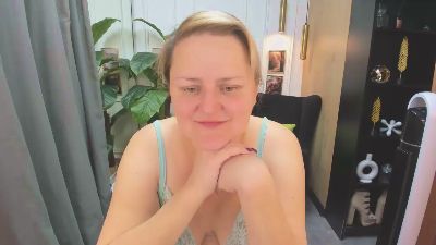 ScarlettSoft live cam on Cam4