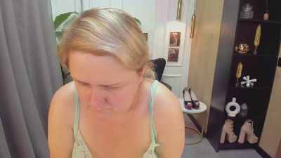 ScarlettSoft live cam on Cam4