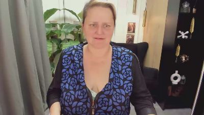 ScarlettSoft live cam on Cam4