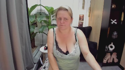 ScarlettSoft live cam on Cam4