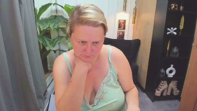 ScarlettSoft live cam on Cam4