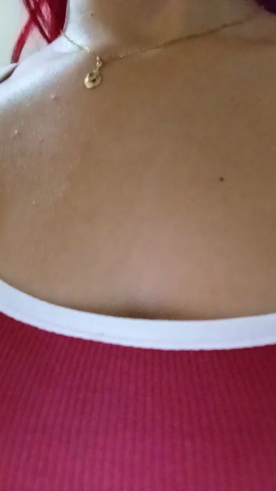 Scarlett_pee live cam on Cam4