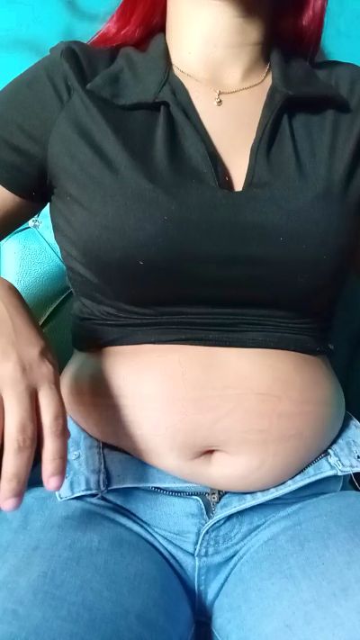 Scarlett_pee live cam on Cam4