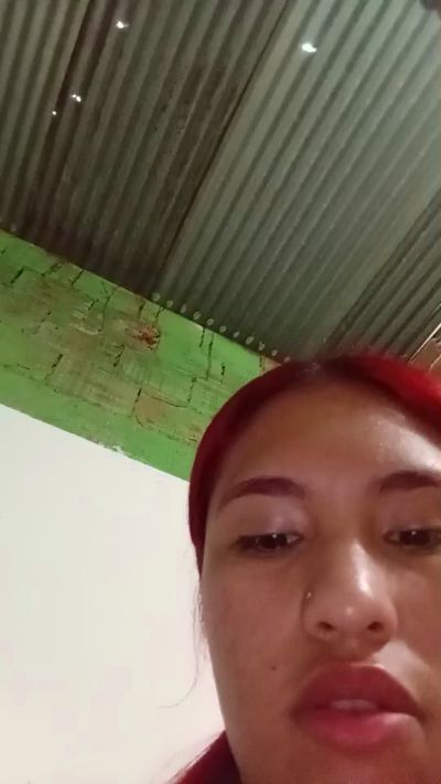 Scarlett_pee live cam on Cam4