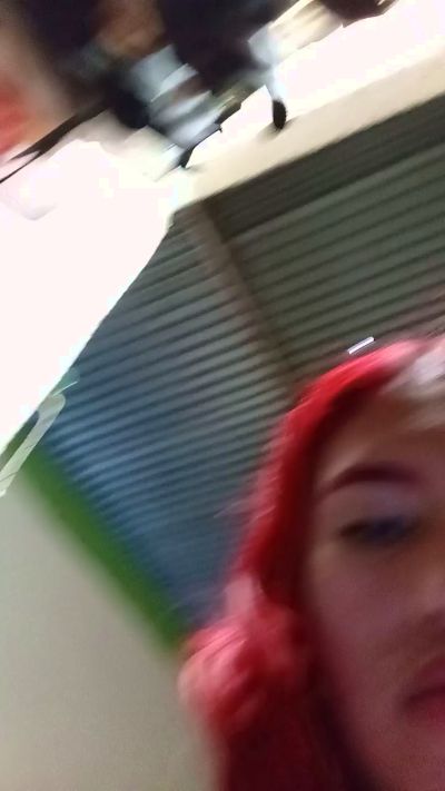 Scarlett_pee live cam on Cam4
