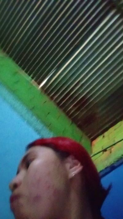 Scarlett_pee live cam on Cam4
