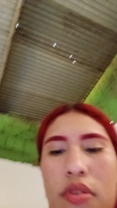 Scarlett_pee live cam on Cam4