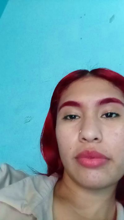 Scarlett_pee live cam on Cam4