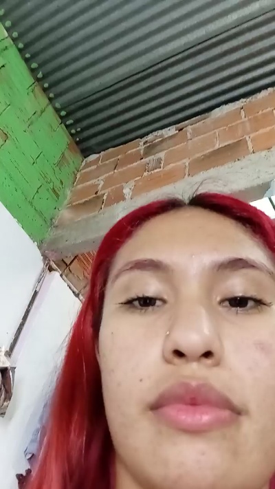 Scarlett_pee live cam on Cam4