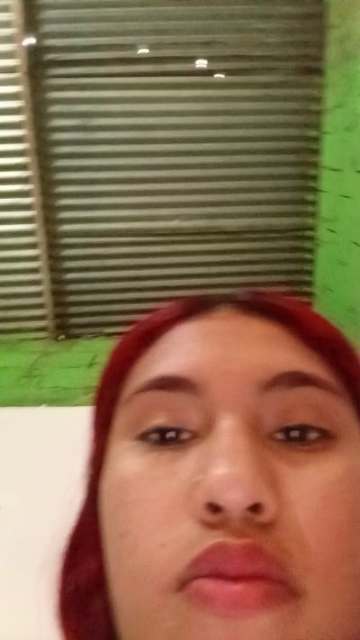 Scarlett_pee live cam on Cam4