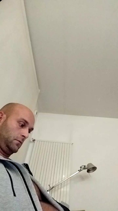 Schili69 live cam on Cam4