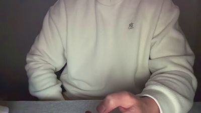 Schnuller1990 live cam on Cam4