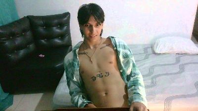 SebasT_sex live cam on Cam4