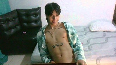 SebasT_sex live cam on Cam4