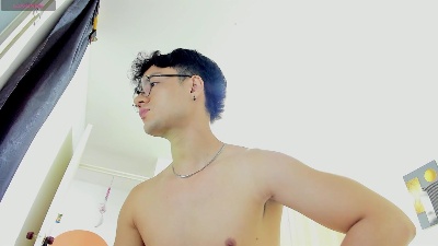 Sebastian_Dash live cam on Cam4
