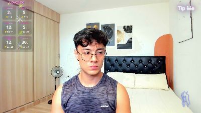 Sebastian_Dash live cam on Cam4
