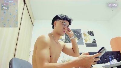 Sebastian_Dash live cam on Cam4