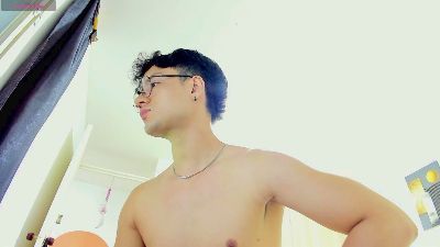 Sebastian_Dash live cam on Cam4