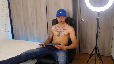 Sebastiann live cam on Cam4