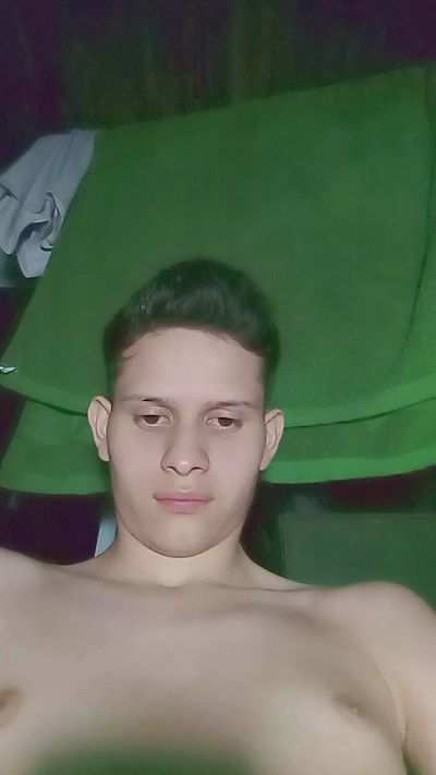 Sebastianyu live cam on Cam4