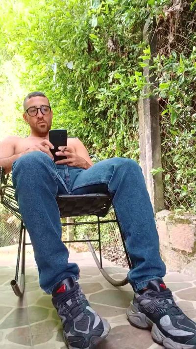 Sebasxx97 live cam on Cam4