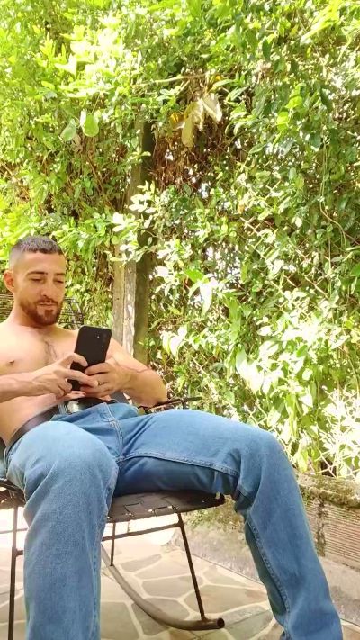 Sebasxx97 live cam on Cam4