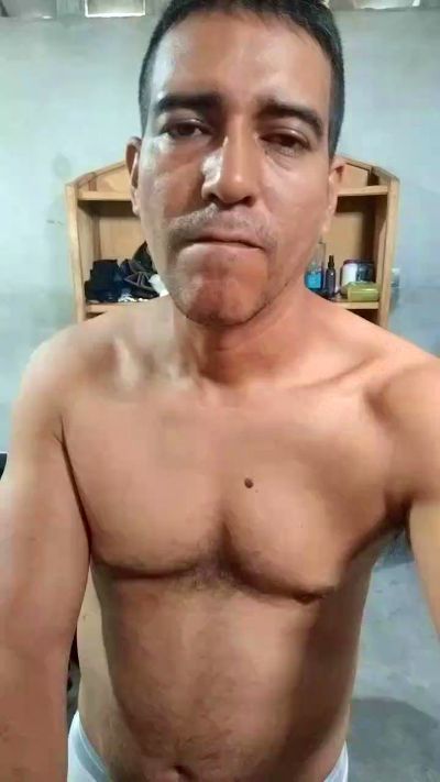 SegundoIves live cam on Cam4