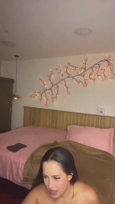 Selena_noir live cam on Cam4