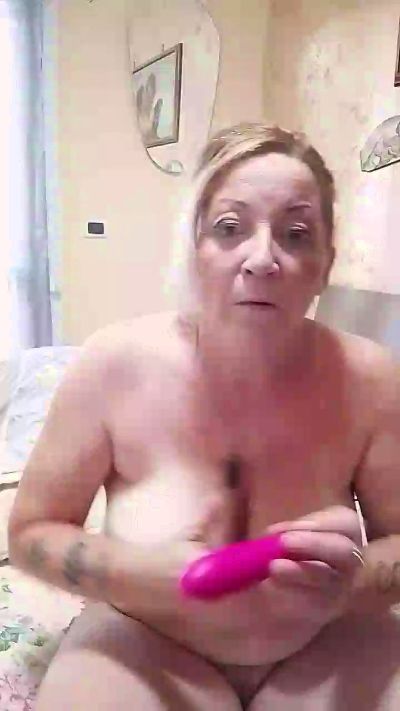 Selene77 live cam on Cam4