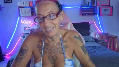 SelvaggiaCaribe live cam on Cam4