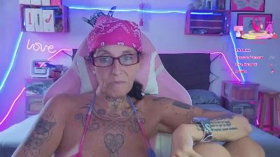 SelvaggiaCaribe live cam on Cam4