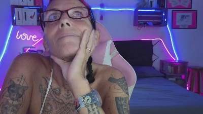 SelvaggiaCaribe live cam on Cam4