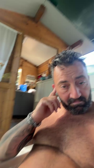 Semplic8 live cam on Cam4