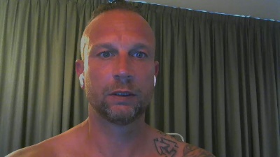 Sense084 live cam on Cam4