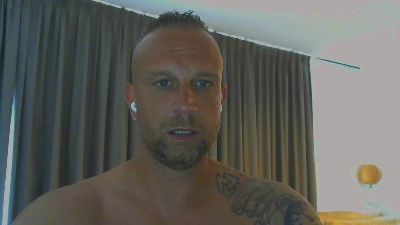 Sense084 live cam on Cam4